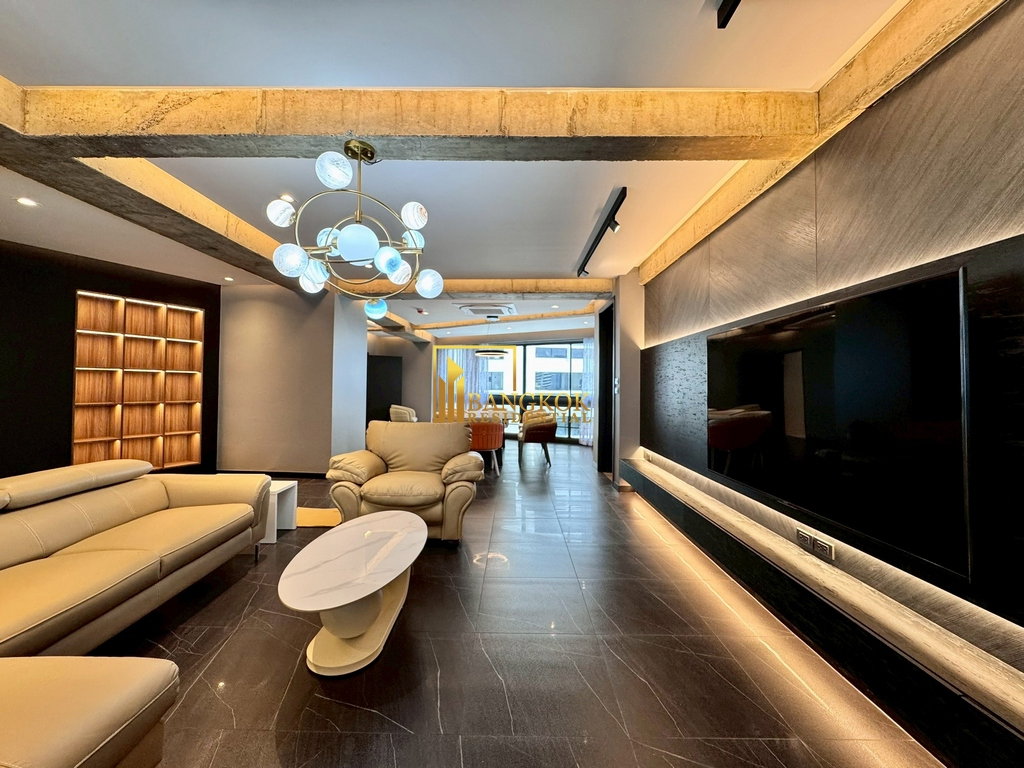 picture President Park | Beautifully Renovated 3 Bed Condo For Rent - BR6422CD - 3/41