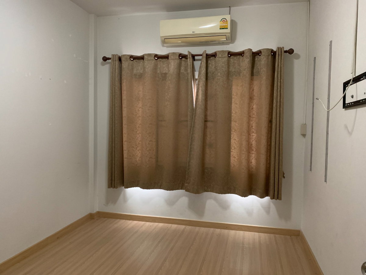 รูป 🏡 ขายทาวน์เฮาส์ 2 ชั้น 27.6  ตรว. หลังมุม พื้นที่กว้าง อยู่สบาย 📍 หมู่บ้านเปี่ยมสุข 4 ซอยสุขาประชาสรรค์ (ซอยวัดกู้)  ปากเกร็ด  นนทบุรี - รูปที่ 12/15