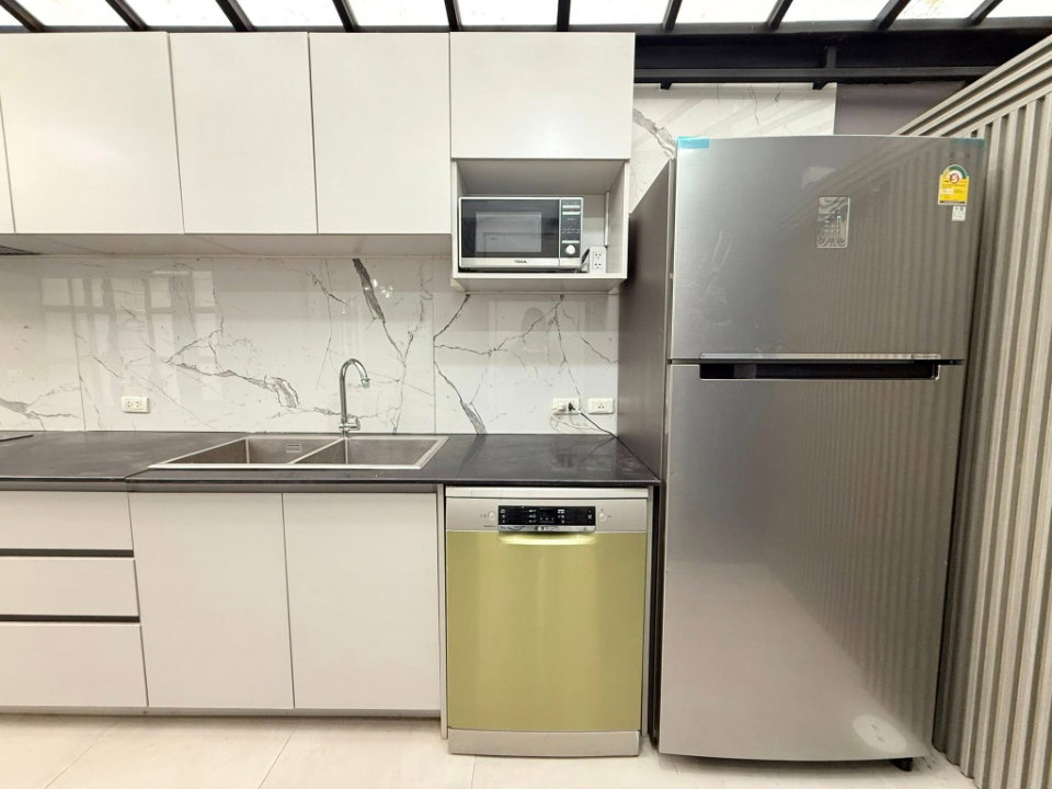 รูป 🏡✨ ให้เช่า ทาวน์โฮม The Connect Ladprao 📍 ซอยลาดพร้าว 102 - รูปที่ 10/23
