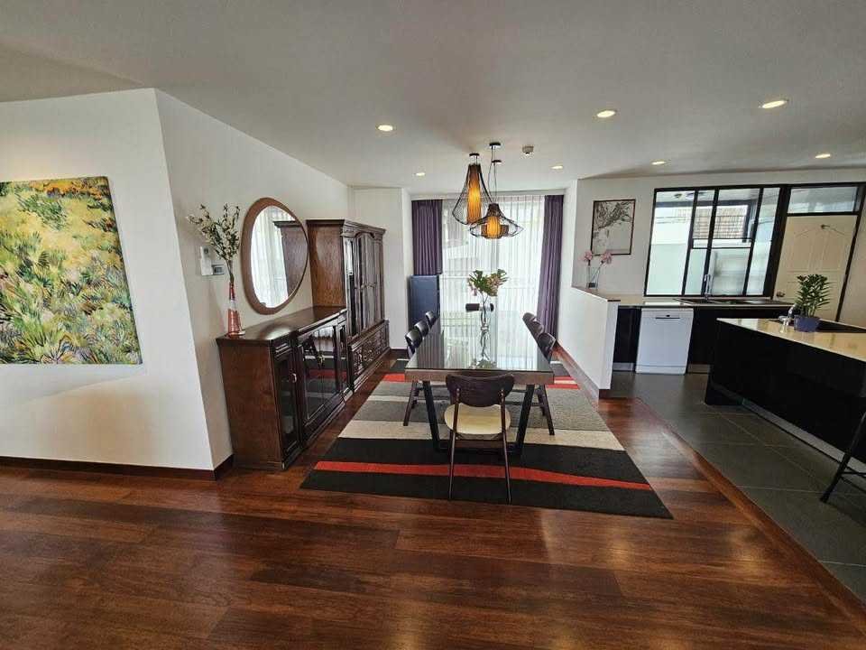 รูป LTHC15506 – Luxury Pet-Friendly Condo for Rent Phrom Phong | Spacious Family Living | Near BTS Phrom Phong | 110,000 THB | คอนโดหรูให้เช่า พร้อมพงษ์ เลี้ยงสัตว์ได้ ห้องใหญ่ ใกล้ BTS พร้อมพงษ์ - รูปที่ 1/6