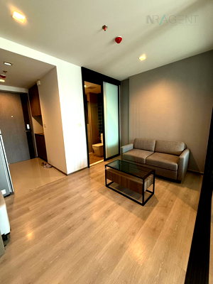Condos for rent : For Rent Condo THE LINE PHAHONYOTHIN PARK Building B, Floor 23,1 bed room, Room size 32 sqm