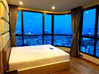 Condos for rent : For rent condo Q CHIDLOM - PHETCHABURI Building 1, Floor 31,2 bed room, Room size 64.00 sqm