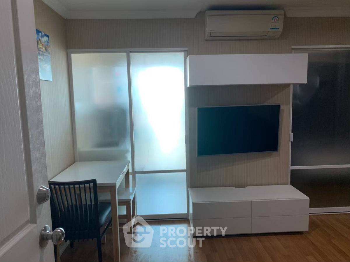 picture 1-BR Condo at Lumpini Place Rama 9–Ratchada near MRT Phra Ram 9 (ID 2943846) - 7/14