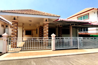 เช่าบ้านเดี่ยว เชียงใหม่ : 🏡 ให้เช่าบ้านเดี่ยว 1 ชั้น เดินทางสะดวก ในหมู่บ้านติดถนนวงแหวนรอบ 2 พร้อมเฟอร์นิเจอร์ ทำเลดีมาก ใกล้รวมโชค โลตัส 7-11 และอื่นๆอีกมากมาย