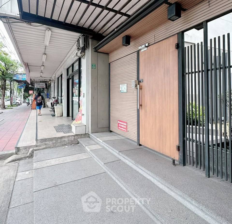 รูป คอนโด 2-ห้องนอน ที่ เดอะ วีว่า เพชรเกษม 68 ใกล้ MRT หลักสอง (ID 2943645) - รูปที่ 14/15