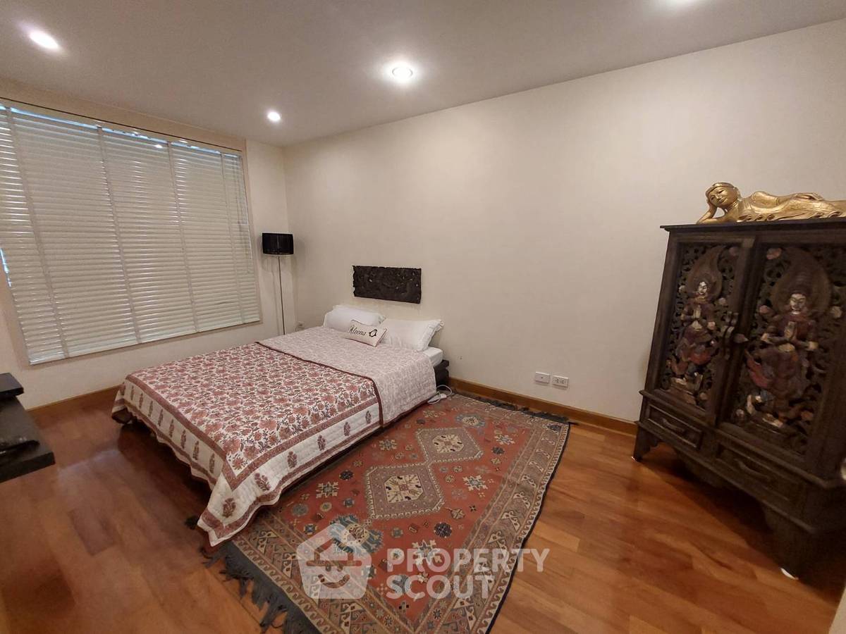 picture 2-BR Condo at Baan Ananda Condo Sukhumvit 61 near BTS Thong Lor (ID 997335) - 9/19