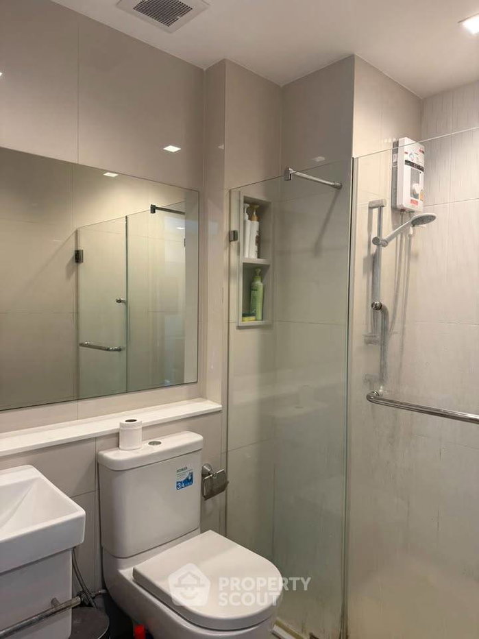 picture 1-BR Condo at Life Asoke - Rama 9 near MRT Phra Ram 9 (ID 2878042) - 3/9