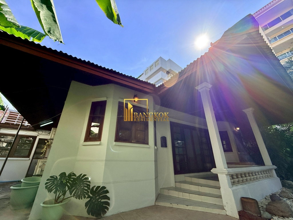 รูป Affordable 2 Bedroom House For Rent in Ekkamai Area - BR28339SH - รูปที่ 2/31