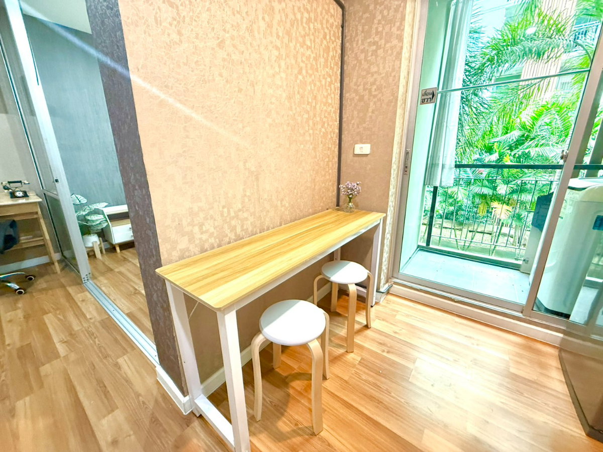 รูป ขาย !!** วี คอนโด ลาดกระบัง ใกล้เทคโนฯเจ้าคุณทหารลาดกระบัง ห้องแต่งครบ สวยมากกกก เก็บสีใหม่ทั้งหมด พร้อมโต๊ะทำงาน ห้องพร้อมหิ้วกระเป๋าเข้าอยู่ค้า - รูปที่ 6/17