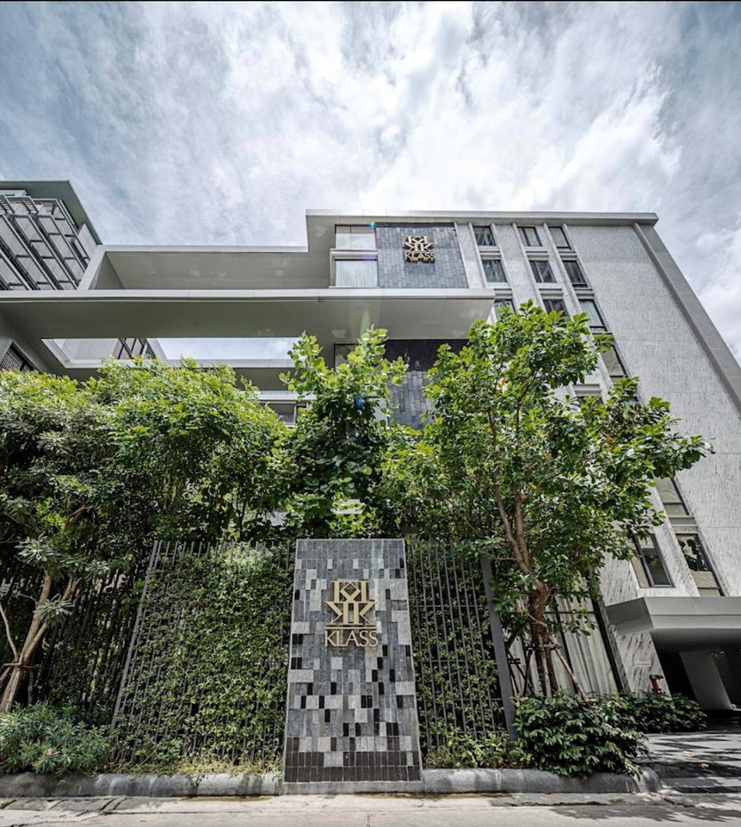picture Luxury Condo Opposite Lumpini Park | Klass Sarasin-Rajdamri | 2 Bedrooms | 55,000 THB - 1/18