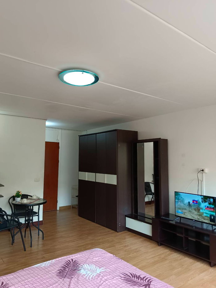 picture room for rent T11 building free 1 month - 8/10