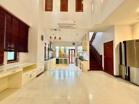 Villa 49 | Expansive 3 Bed Townhouse For Rent in Thonglor - BR8616TH