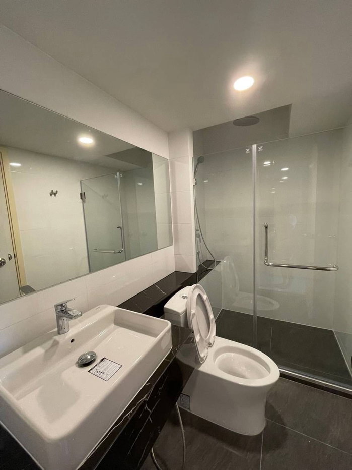 picture Condo for RENT : Knightsbridge Space Rama 9  𝐒𝐢𝐳𝐞 : 50 sqm.  𝐓𝐲𝐩𝐞 : Duo space 2 Bed 1 Bath / City View  𝐅𝐥𝐨𝐨𝐫 : 10th - 9/9