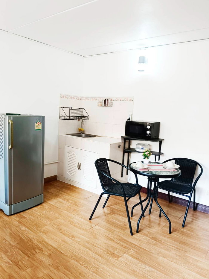 picture room for rent T11 building free 1 month - 7/10