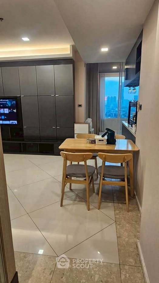 picture 2-BR Condo at The Empire Place near BTS Saint Louis (ID 2945825) - 4/15