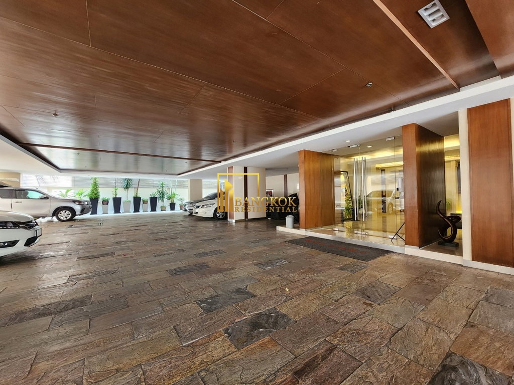 รูป Expansive 3 Bedroom Apartment in Popular Asoke Area - BR20960AP - รูปที่ 28/29