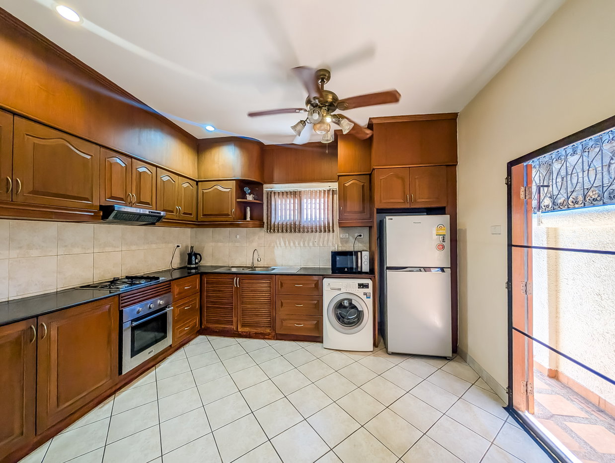 รูป Pool Villa for Sale in Toongklom Talman Fully Furnished - รูปที่ 7/18