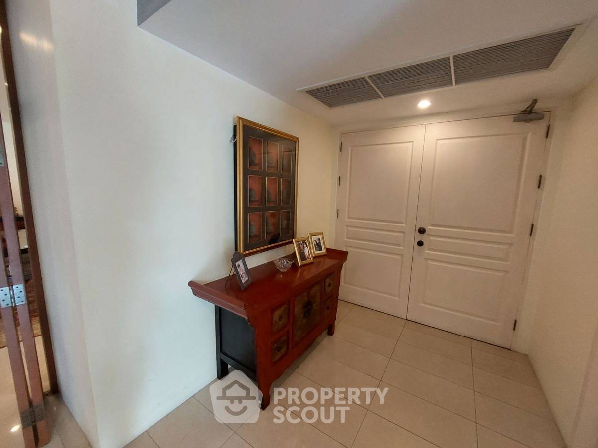 picture 2-BR Condo at Baan Ananda Condo Sukhumvit 61 near BTS Thong Lor (ID 997335) - 13/19