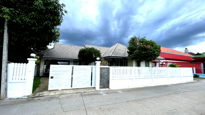 Houses for sale San Sai Chiang Mai :   Single-storey detached house for sale  2 bedrooms 2 bathrooms and 1 parking.  #CSS101887
