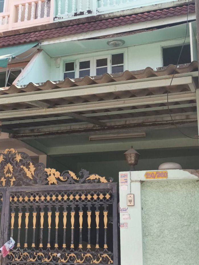 รูป ขายบ้านทาวน์เฮ้าส์ 3 ชั้น หมู่บ้านสินทวี แกรนด์ วิลเลจ (ขายตามสภาพ) **เจ้าของขายเอง** - รูปที่ 4/6
