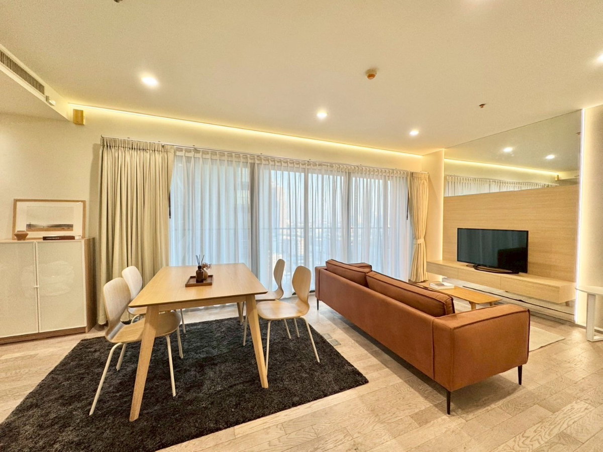 picture Spacious 2 Bedroom Condo for Rent at Noble Solo Thonglor - 1/7