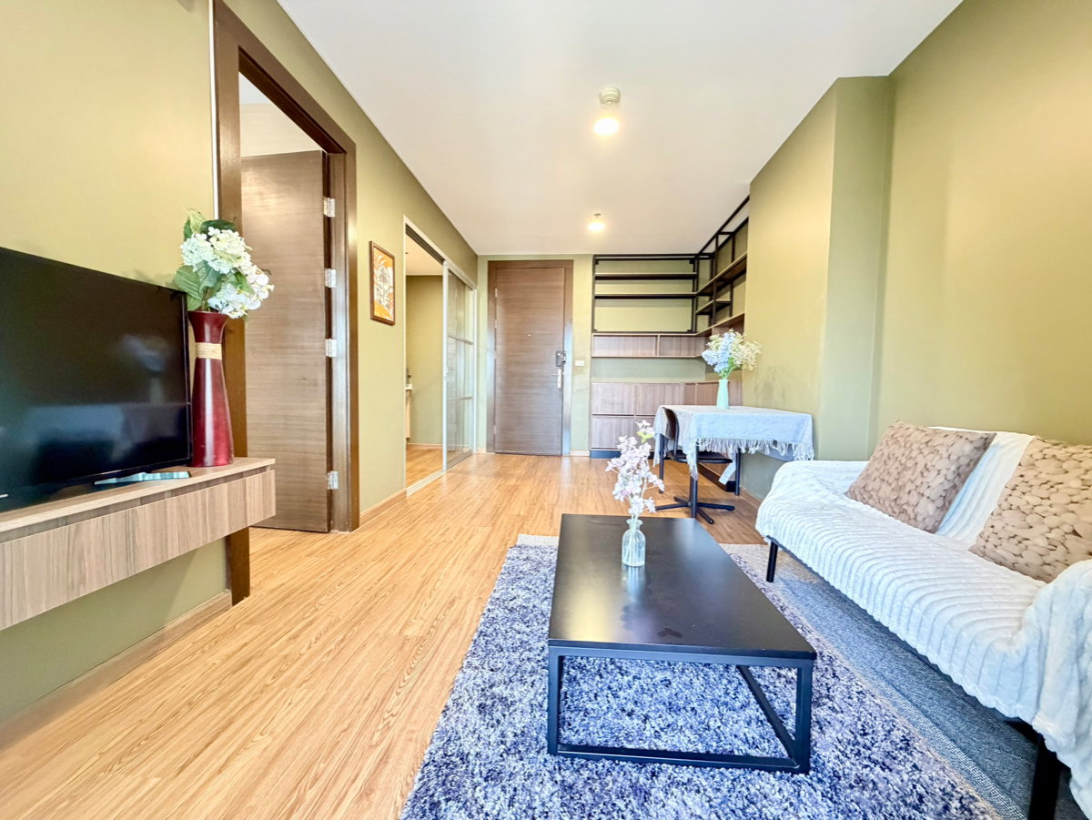 picture Condo for Sale❗️" 𝐑𝐡𝐲𝐭𝐡𝐦 𝐑𝐚𝐭𝐜𝐡𝐚𝐝𝐚 " 𝐒𝐩𝐞𝐜𝐢𝐚𝐥 𝐩𝐫𝐢𝐜𝐞 𝟑.𝟓𝟓 𝐌𝐁.next to MRT-Ratchadaphisek - 10/19