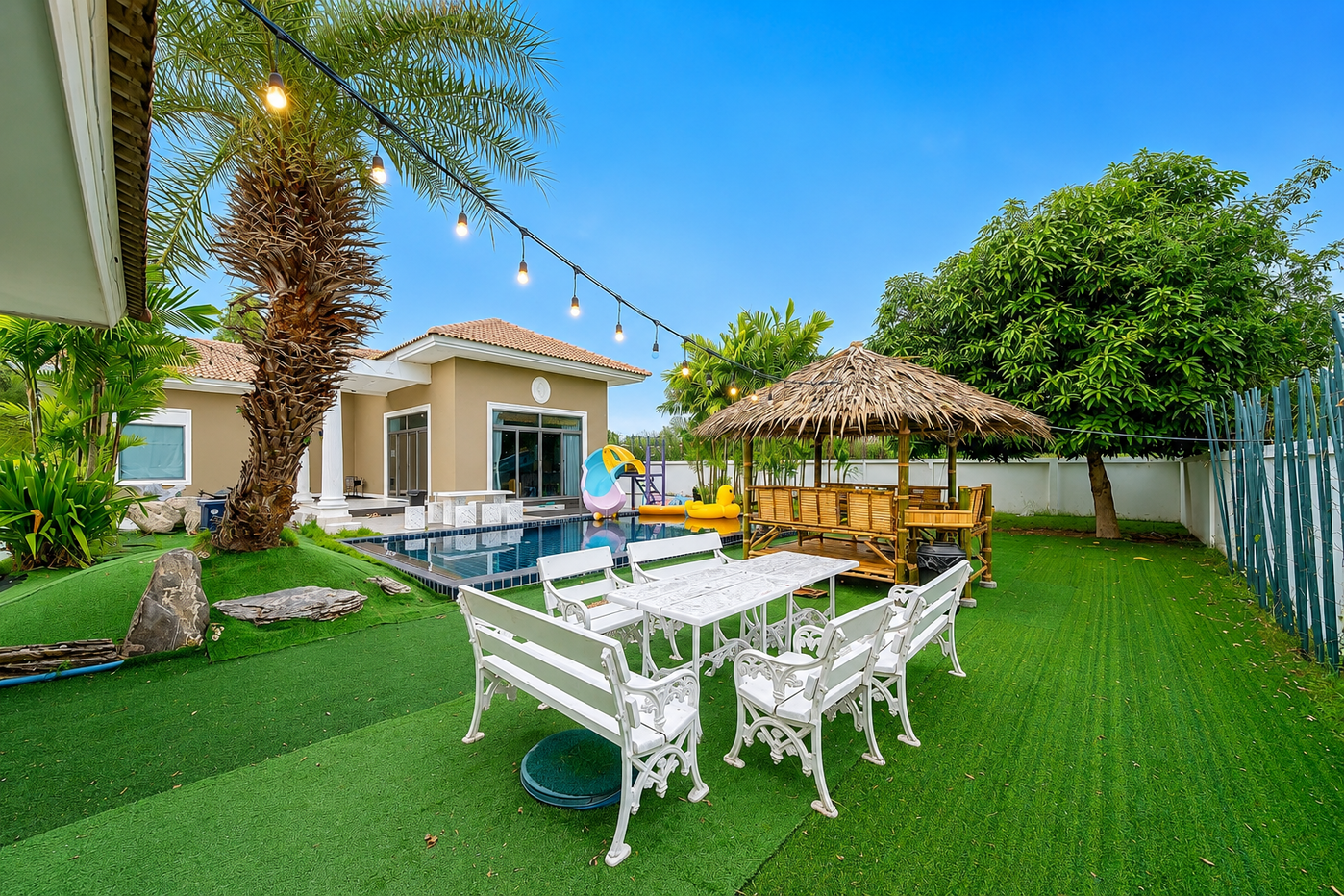 รูป Pool Villa for Rent Huay Yai Pattaya Daily Rental Business Allowed - รูปที่ 2/13
