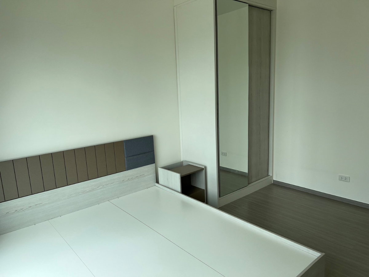 picture 𝐀𝐬𝐩𝐢𝐫𝐞 𝐒𝐚𝐭𝐡𝐨𝐫𝐧 𝐑𝐚𝐭𝐜𝐡𝐚𝐩𝐫𝐮𝐞𝐤 ✨Fully Furniture and electronic appliance //contact LineID:@thirdproperty - 8/8