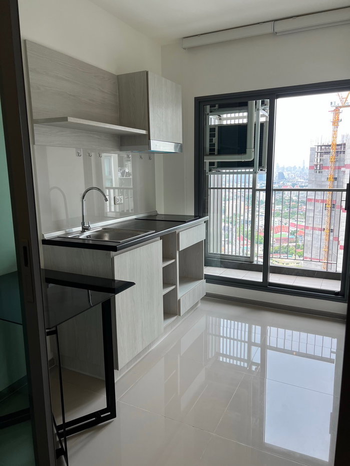 picture 𝐀𝐬𝐩𝐢𝐫𝐞 𝐒𝐚𝐭𝐡𝐨𝐫𝐧 𝐑𝐚𝐭𝐜𝐡𝐚𝐩𝐫𝐮𝐞𝐤 ✨Fully Furniture and electronic appliance //contact LineID:@thirdproperty - 7/8