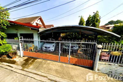 Houses for sale Bangkok : 8 Bedroom House for sale in Talat Bang Khen, Bangkok  1921057