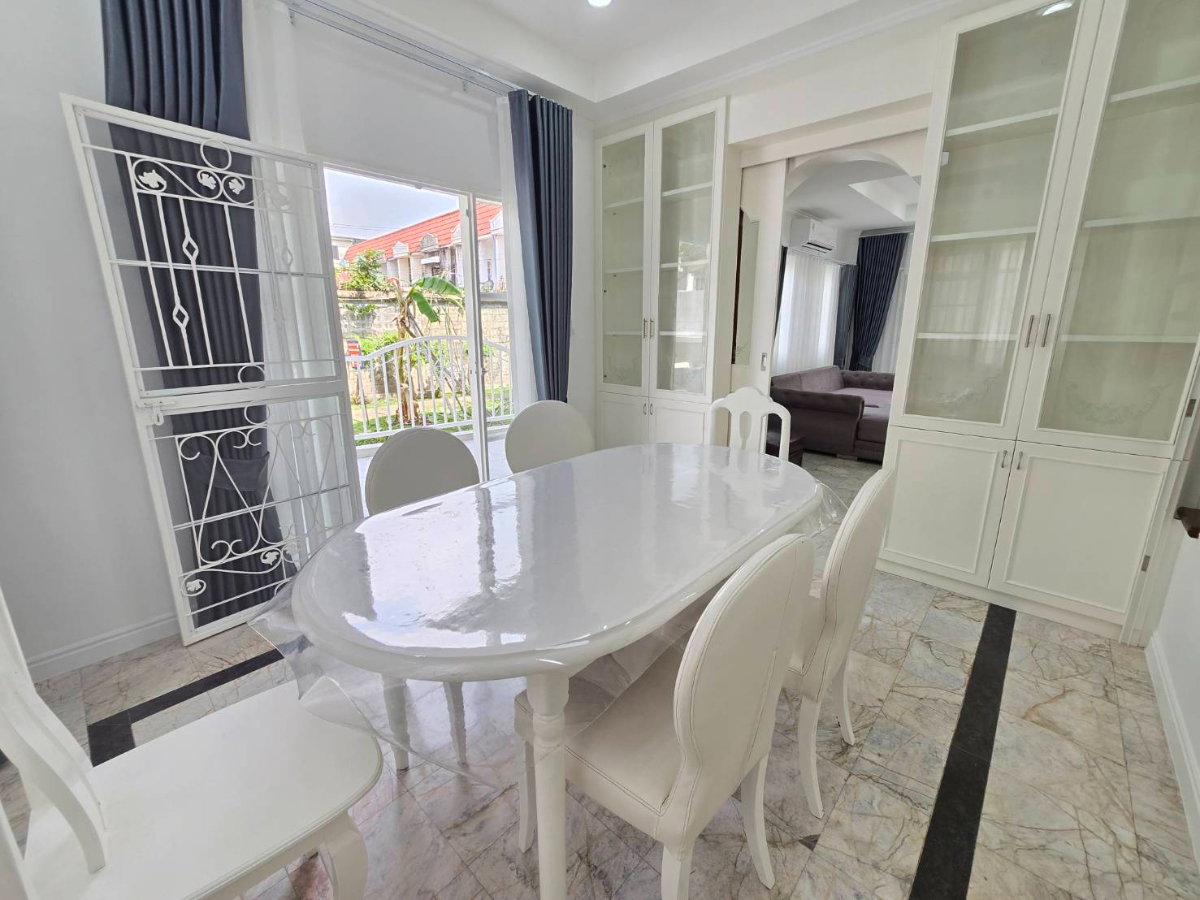 รูป บ้านเดี่ยว2ชั้น หมู่บ้านพาร์คเวย์ ชาเล่ต์ หลังมุม รามคำแหง190/1 บ้านไซส์ใหญ่ ราคาสุดคุ้ม แต่งพร้อมอยู่ ทำเลดี  - รูปที่ 21/46