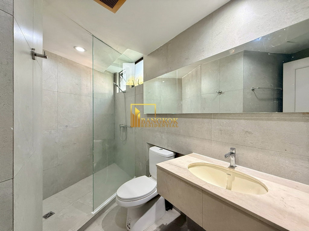 picture President Park | Spacious 3 Bedroom Condo in Sukhumvit 24 - BR12697CD - 27/41