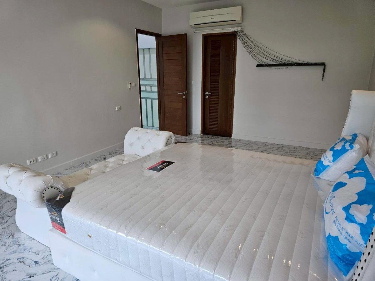 picture Condo for Sale, Paradiso Building A, beachfront. Spacious and comfortable room with complete functions, ready to move in. - 10/19