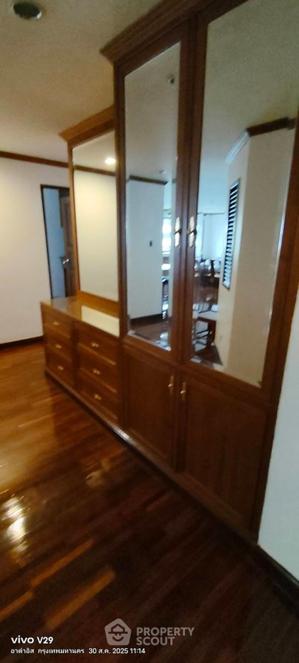 picture 2-BR Condo at Le Premier 2 Condominium near BTS Thong Lor (ID 1982074) - 14/25