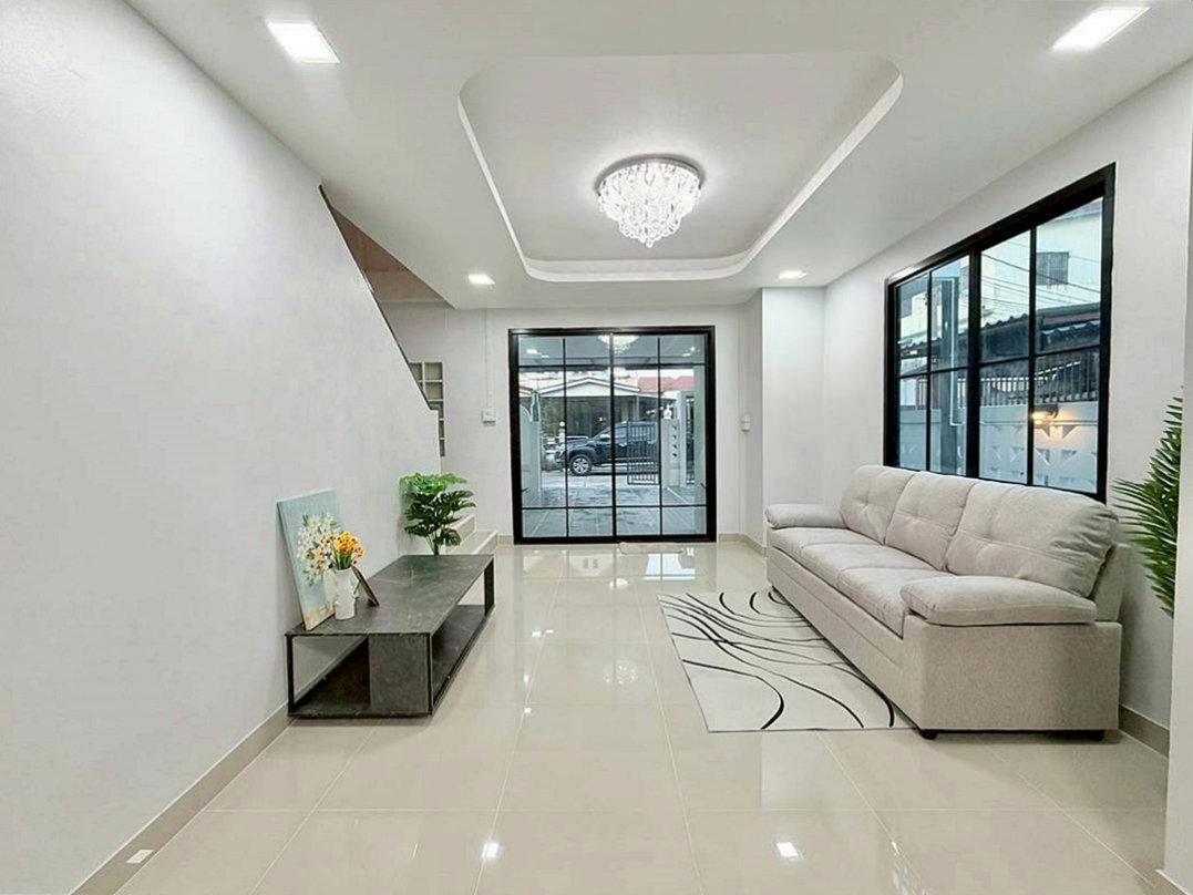 รูป บ้านสวย  หลังมุม  มีระเบียงหน้าบ้าน   #หมู่บ้านบัวทอง 4  ถนนบ้านกล้วย – ไทรน้อย  บางบัวทอง  รีโนเวทใหม่  ใกล้เซ็นทรัล เวสเกต - รูปที่ 10/22