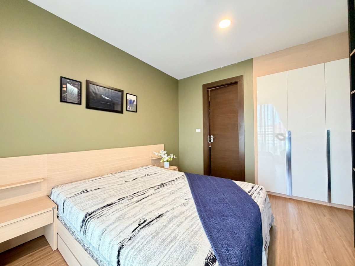 picture For Sale : 𝗥𝗵𝘆𝘁𝗵𝗺 𝗥𝗮𝘁𝗰𝗵𝗮𝗱𝗮 Size 46 Sq.m. Floor 5  Near MRT-Ratchadapisek - 12/21