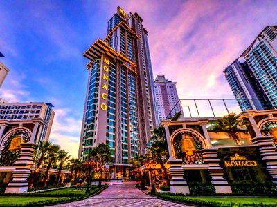 Condos for sale : The Riviera Monaco Condominium 
