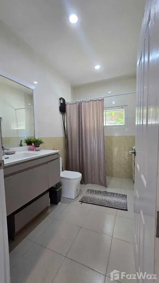 picture Beautiful hosue with private financing 6384073 - 12/21