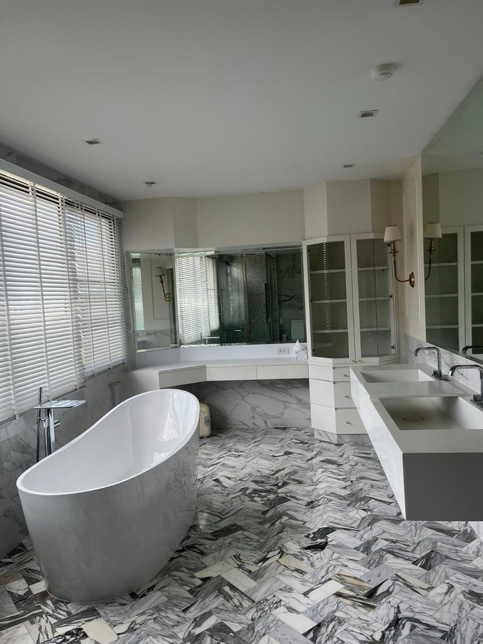 picture Code: 26KJ2677  for rent 5-story house, Thonglor 23 🔥🔥 Line ID: @kjcondo (with @)🔥🔥 - 2/17