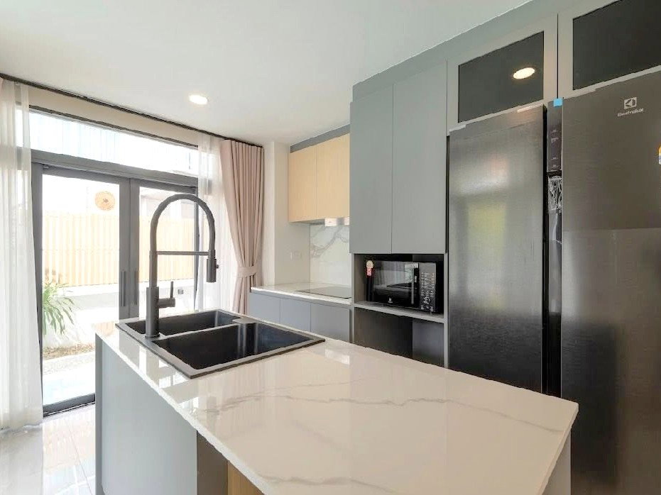 picture Luxury Renovated Pool Villa for Sale Modern in Central Pattaya - 6/13