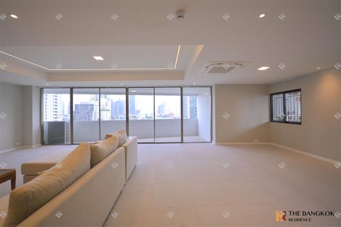 รูปภาพ Ultimate Luxury Lifestyle with Convenience Premier Condominium near BTS Phrom Phong