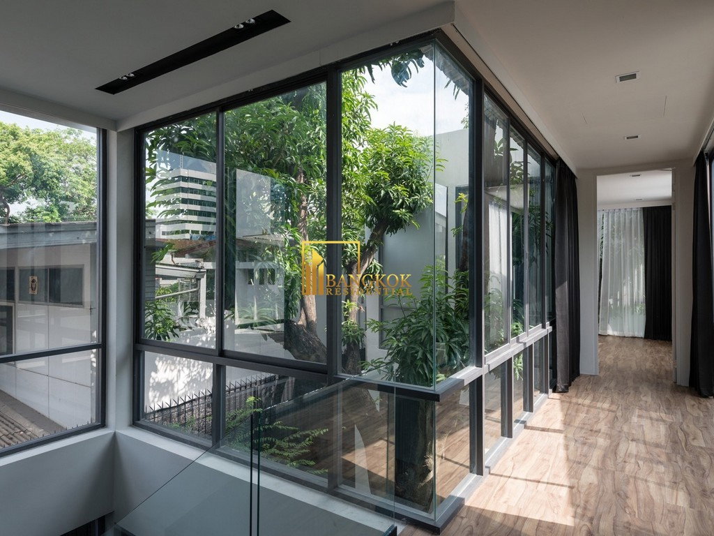 รูป Remarkable 10 Bedroom Luxury House in Thonglor Area - BR27540SH - รูปที่ 8/13