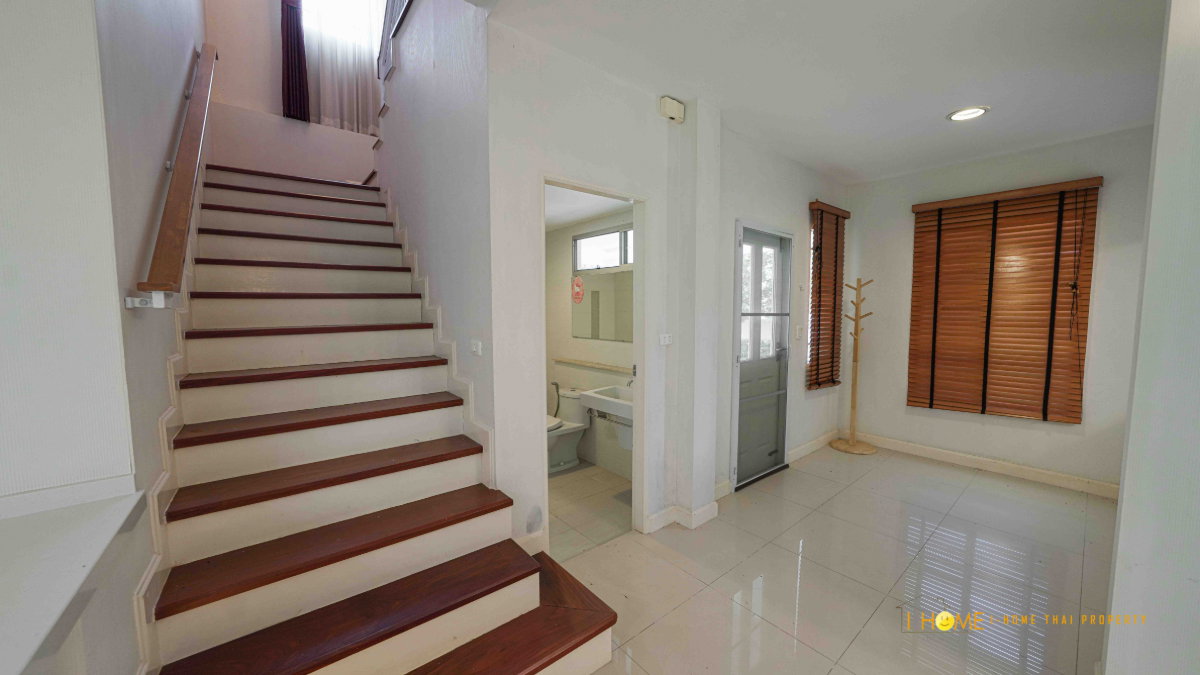 picture A house two storey for rent with 3 bedrooms,4 toilets and 1 kitchen. #ASS-H0260 - 17/38