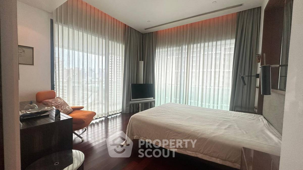 รูป คอนโด 2-ห้องนอน ที่ เลอ รัฟฟิเน่ สุขุมวิท 39 คอนโดมิเนียม ใกล้ BTS พร้อมพงษ์ (ID 2896717) - รูปที่ 11/16