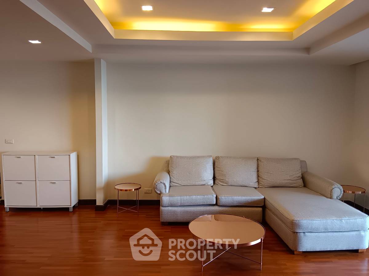 picture 2-BR Condo at Newton Tower Condominium near BTS Nana (ID 996704) - 9/9