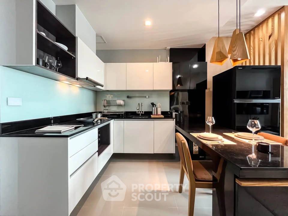 picture 2-BR Condo at Quinn Condo Ratchada 17 near MRT Sutthisan (ID 2878495) - 3/16