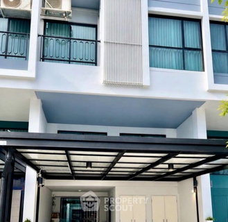 บ้านทาวน์โฮม 3 ห้องนอน พร้อมเลี้ยงสัตว์ได้ ขาย Maison 168 ลาดพร้าว 101 (ID 2949427)