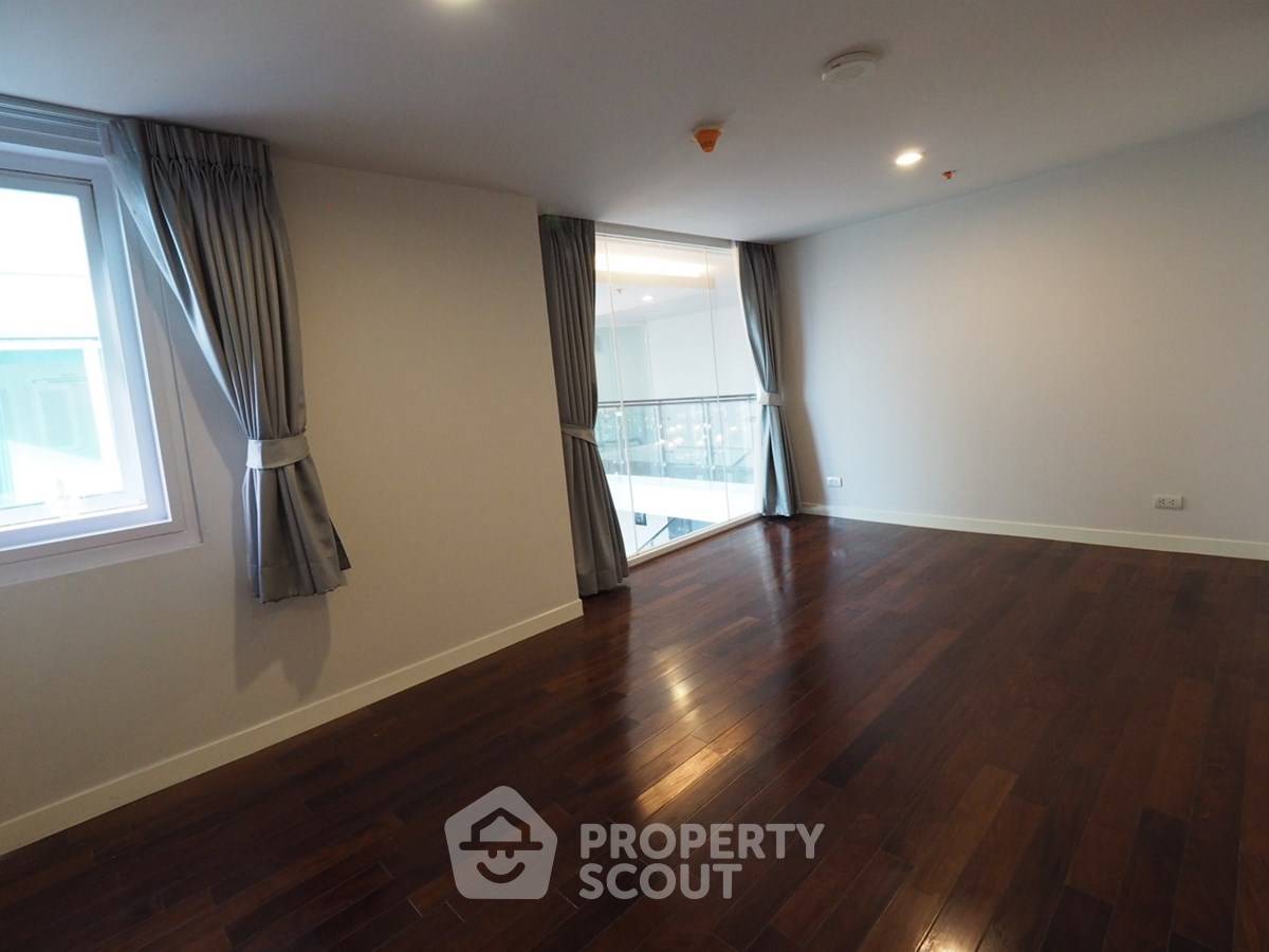 picture 4-BR High-Floor 295 Sqm Condo For Rent, Circle Condominium Near MRT Phetchaburi (ID 2874514) - 27/30