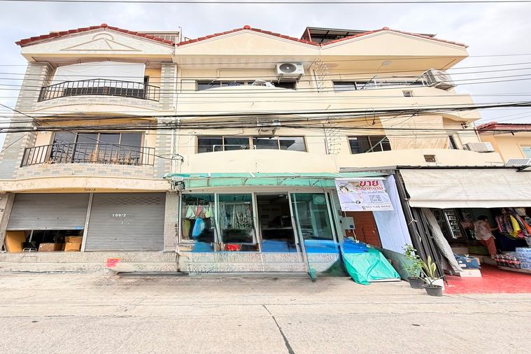 ขายตึกแถว 3ชั้น 17ตรว.ซอยลาดพร้าว 96  ตรงข้ามบิ๊กซี ลาดพร้าว