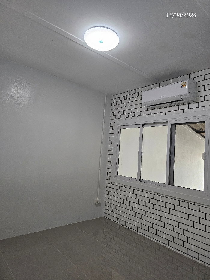 รูป ขายทาวน์เฮ้าส์รีโนเวทใหม่ พร้อมอยู่ หมู่บ้านเอื้ออาทร เมืองเก่า
บ้านสวย ปรับปรุงใหม่  พร้อมเข้าอยู่ได้ทันที - รูปที่ 9/14